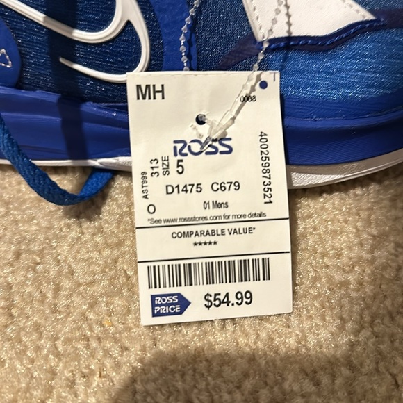 Size 5 blue Nike shoes - Picture 4 of 6